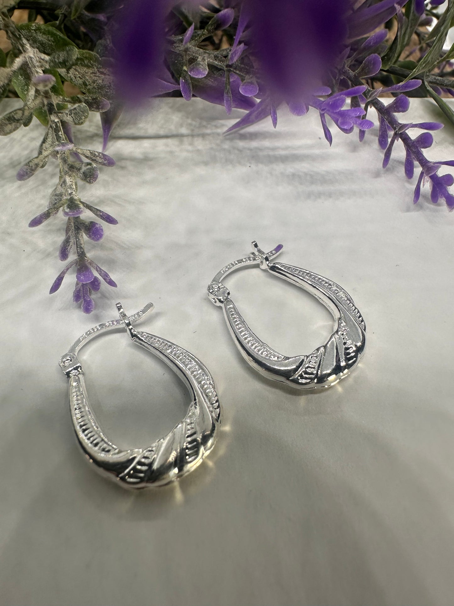 Silver Hoops U