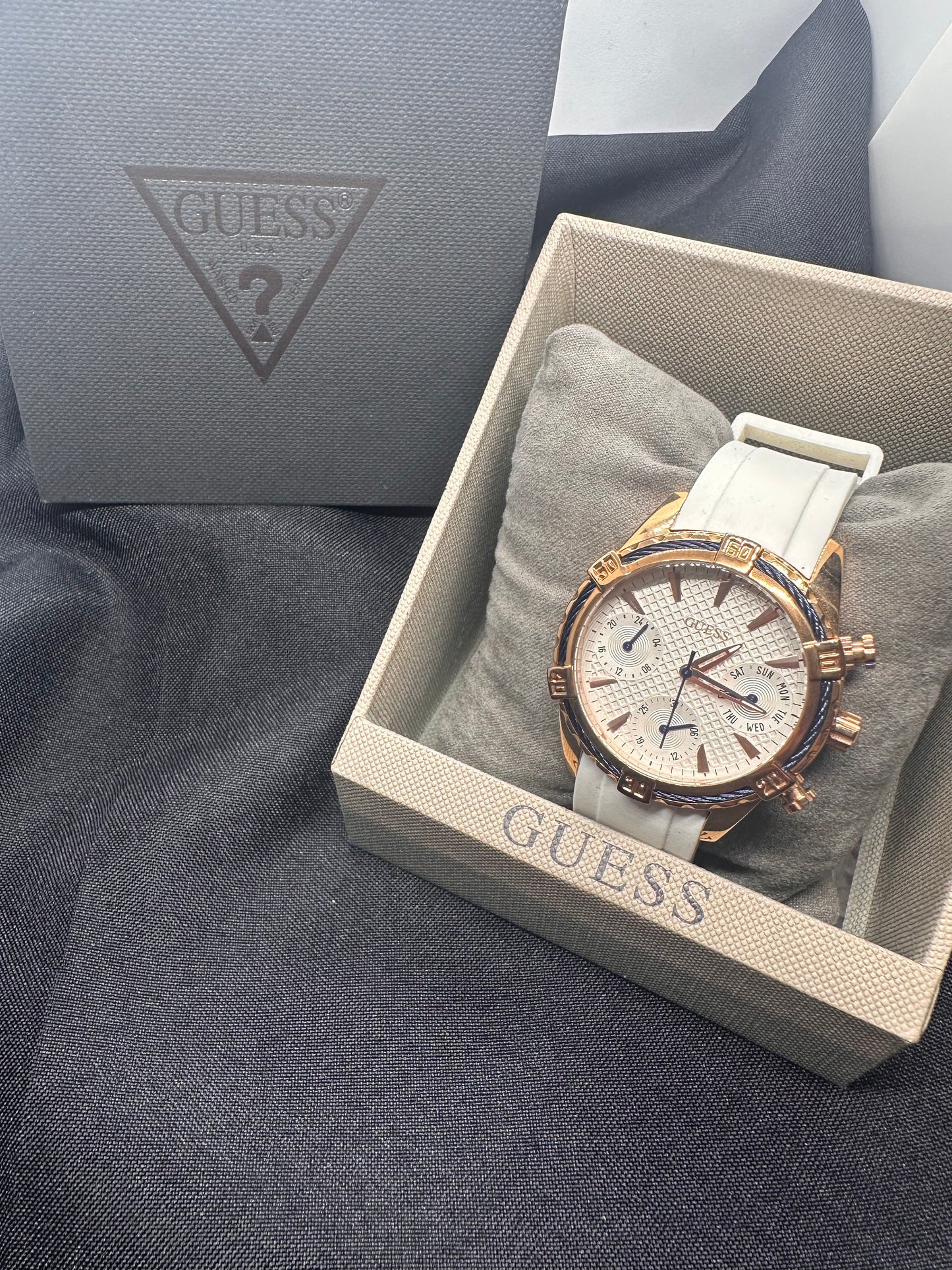 Guess Gold Rose, Blue and white
