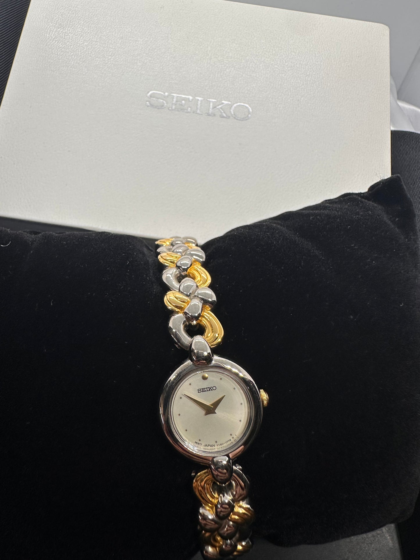 Seiko Square face Women Quartz Watch White Stainless