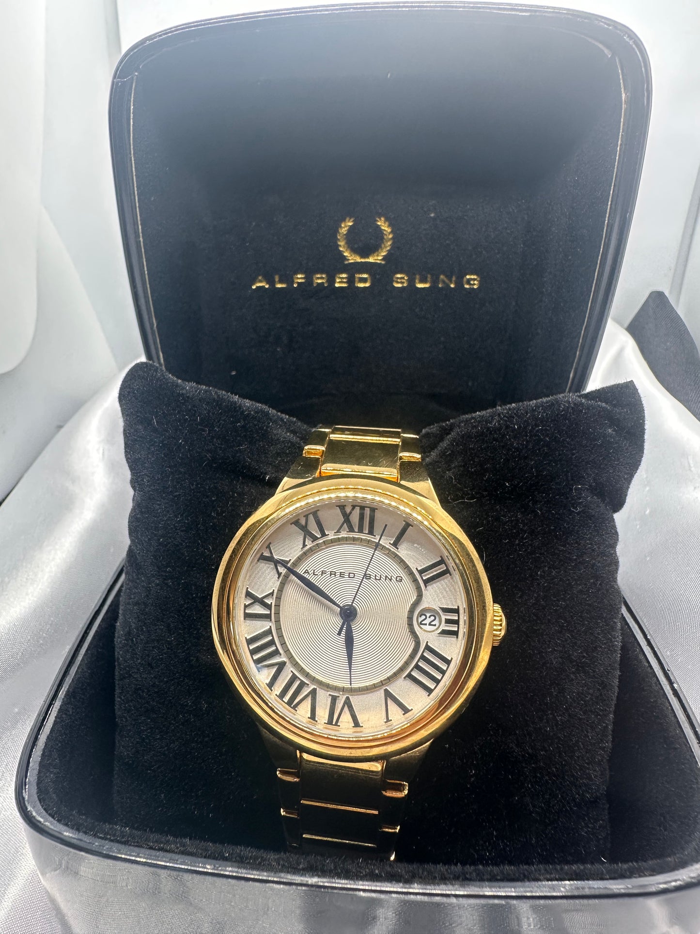 GOLD Roman Watch