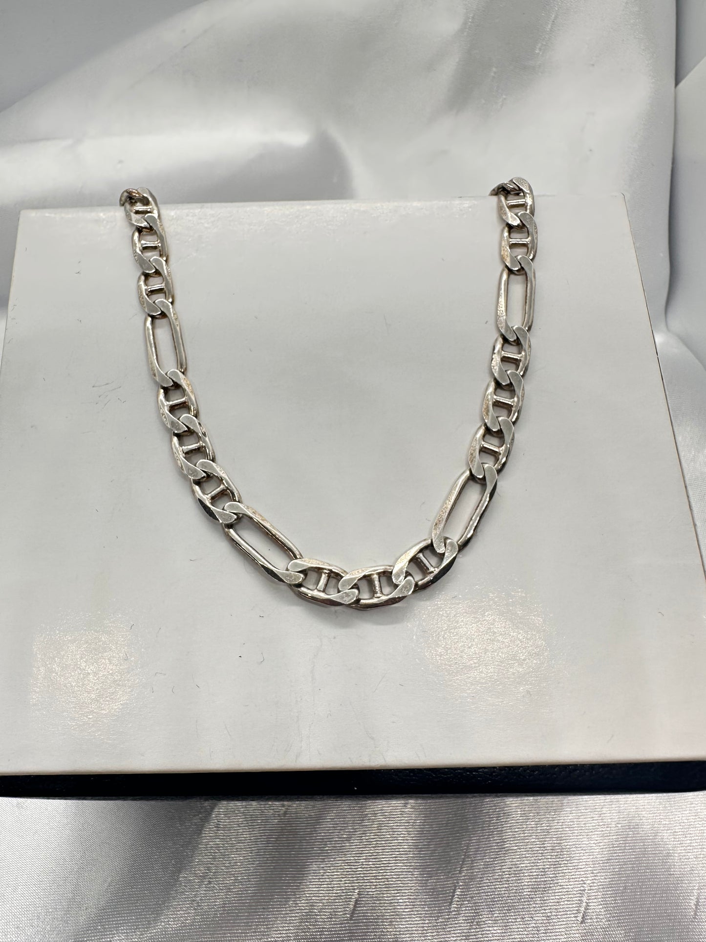 Figaro/G Necklace