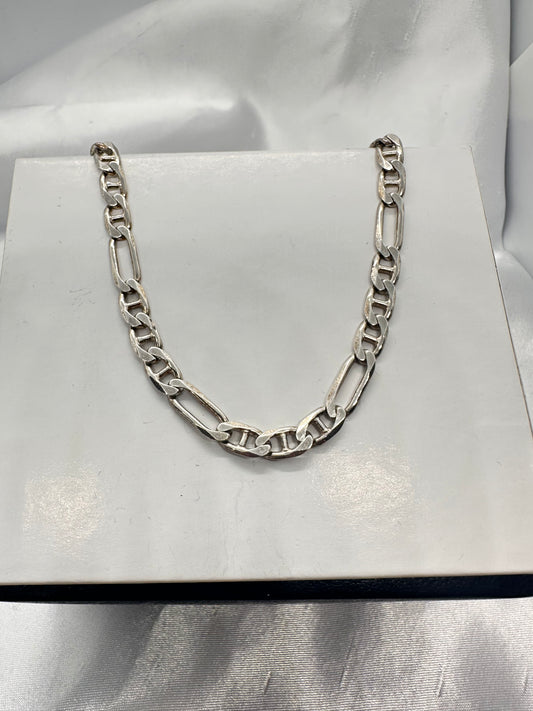 Figaro/G Necklace
