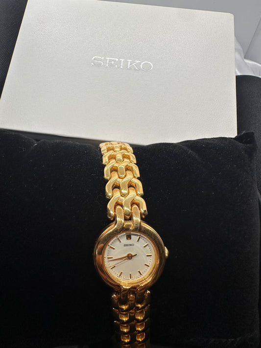 VINTAGE WOMENS SEIKO MOTHER OF PEARL MOP DIAL GOLD-TONE WATCH