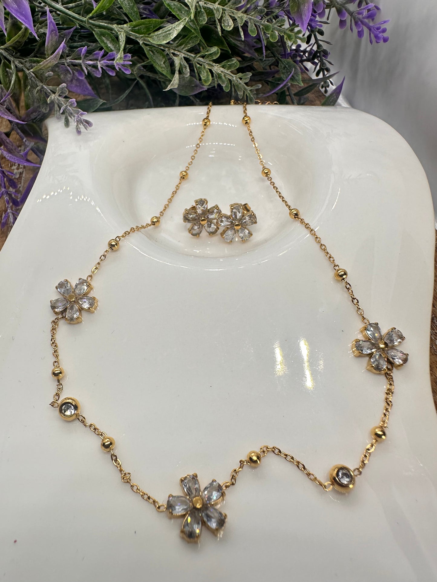 Gold Flower Zirconia