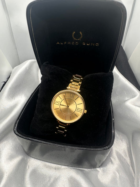 Gold Alfred Sung