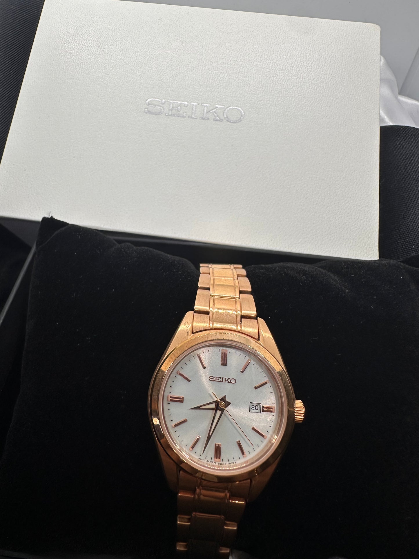 Seiko Women's Essential Japanese Quartz Rose Gold (Model: SUR630)