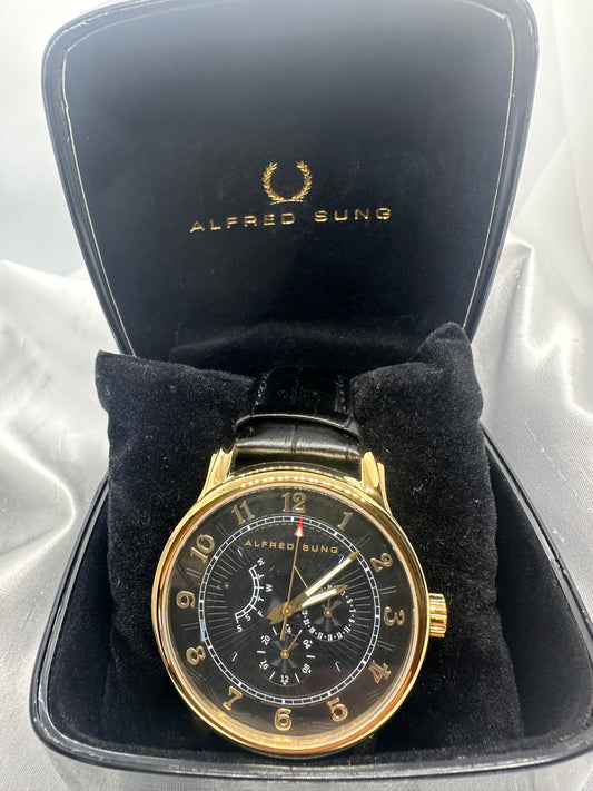 Gold/Black Leather