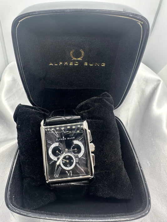 Silver / Black Leather