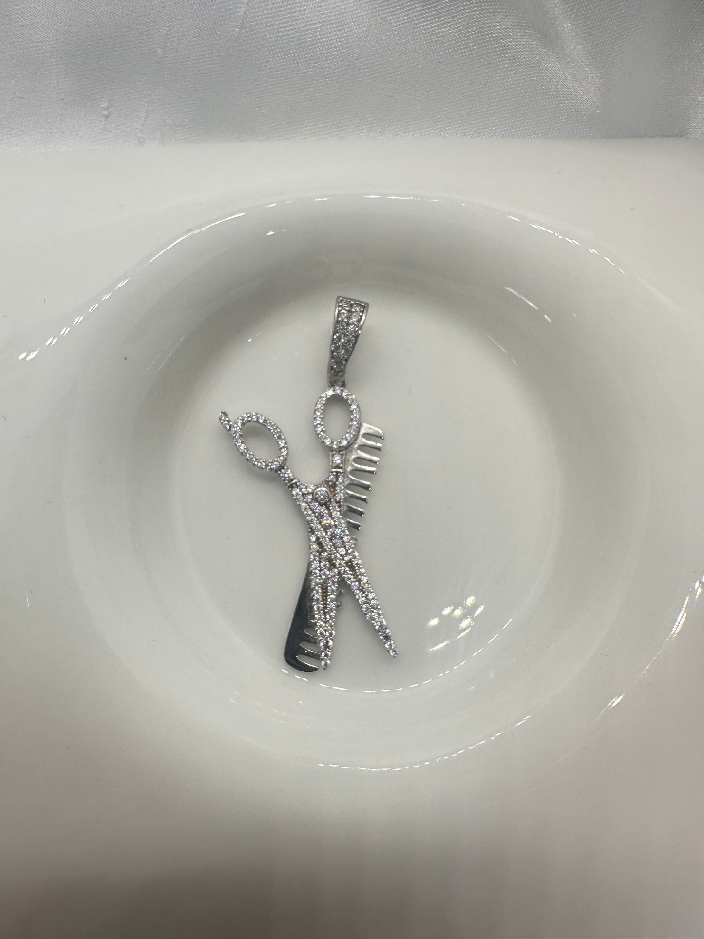 BARBERSHOP Pendant